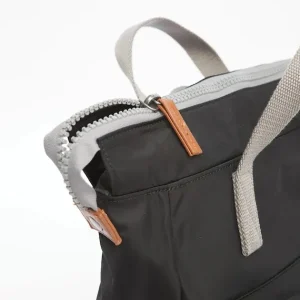 Mochila Negra Bantry B Nylon Reciclado Black*Roka London New
